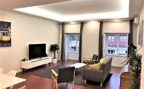 Charm City Center Apt 140M2 & Free Parking