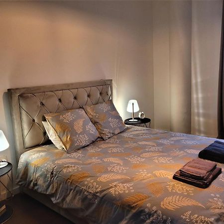 Apartamento Charm City Center Apt 140M2 & Free Parking Braga Exterior foto